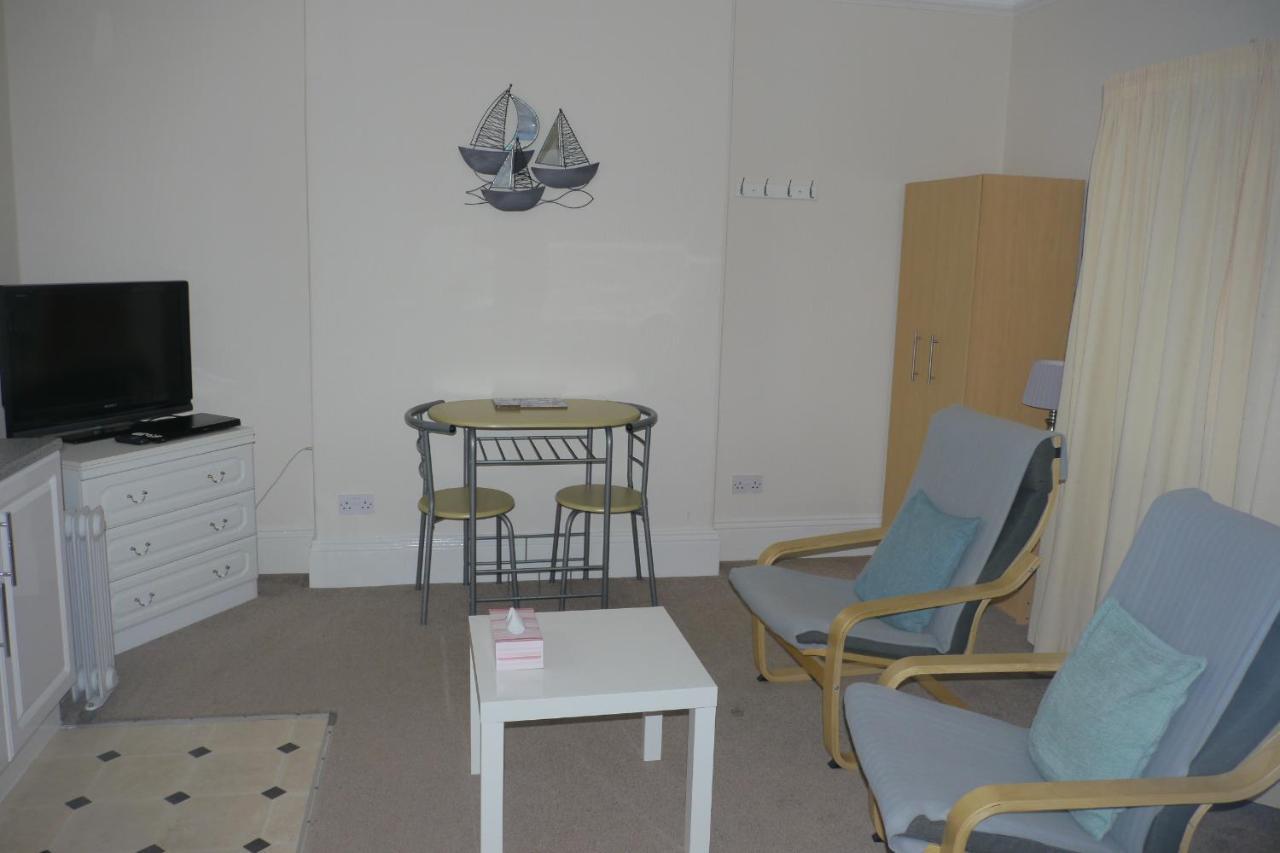 Broadshade Holiday Apartments Paignton Ruang foto